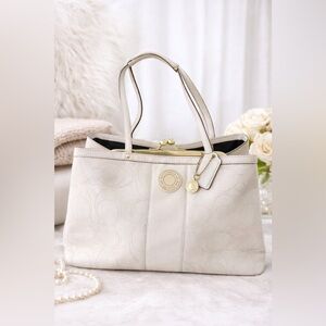 Coach Kristin Embossed Signature Kisslock Doctor Bag